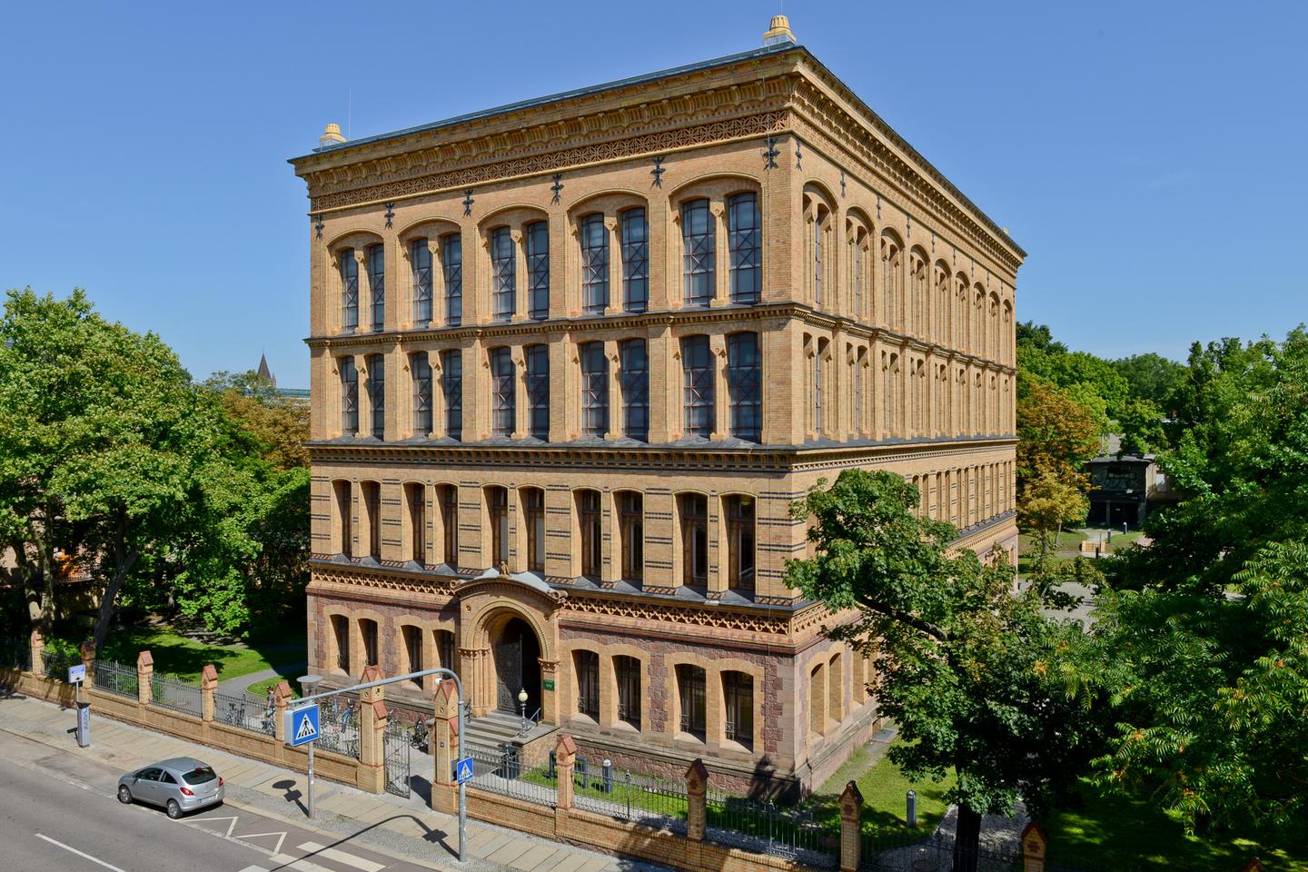 Hauptgebäuder der ULB