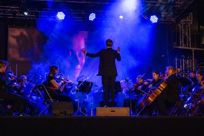 Akadmeisches Orchester auf der Bühne