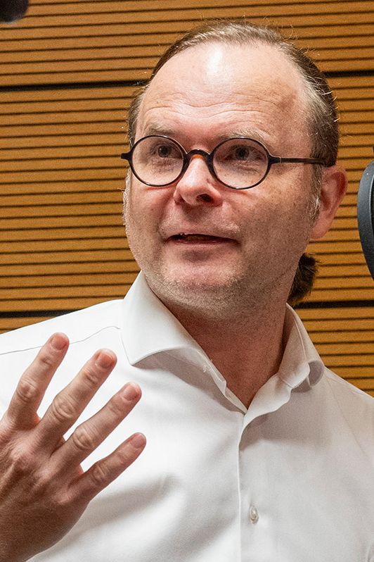Dr.  Danny Weber